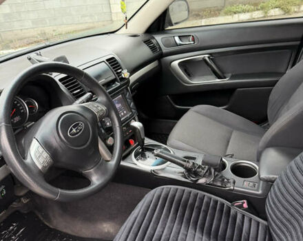 Черный Субару Аутбек, объемом двигателя 2.46 л и пробегом 263 тыс. км за 7300 $, фото 7 на Automoto.ua