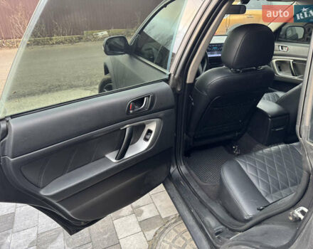 Черный Субару Аутбек, объемом двигателя 2.46 л и пробегом 272 тыс. км за 9000 $, фото 13 на Automoto.ua