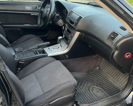 Черный Субару Аутбек, объемом двигателя 2.5 л и пробегом 325 тыс. км за 6600 $, фото 8 на Automoto.ua