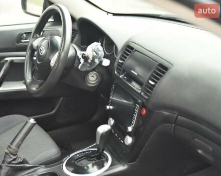 Черный Субару Аутбек, объемом двигателя 2.46 л и пробегом 215 тыс. км за 6700 $, фото 29 на Automoto.ua