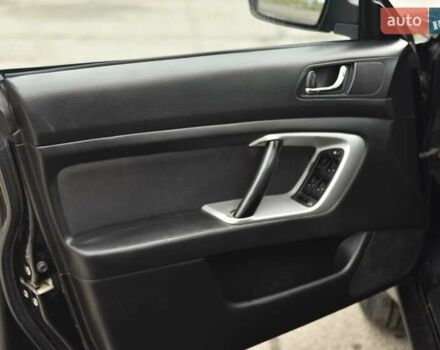 Черный Субару Аутбек, объемом двигателя 2.46 л и пробегом 215 тыс. км за 6700 $, фото 18 на Automoto.ua