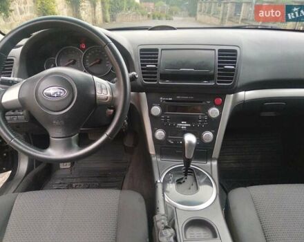 Черный Субару Аутбек, объемом двигателя 2.5 л и пробегом 247 тыс. км за 6100 $, фото 7 на Automoto.ua