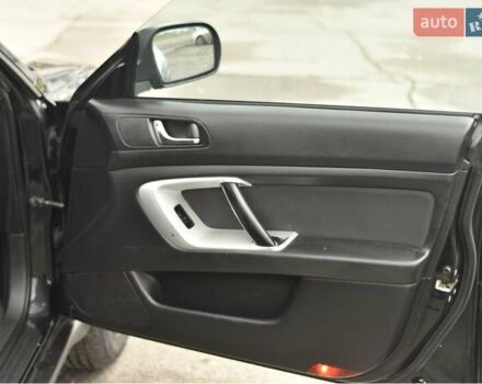 Черный Субару Аутбек, объемом двигателя 2.46 л и пробегом 215 тыс. км за 6700 $, фото 26 на Automoto.ua