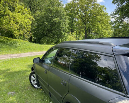 Чорний Субару Аутбек, об'ємом двигуна 2.46 л та пробігом 321 тис. км за 6600 $, фото 3 на Automoto.ua