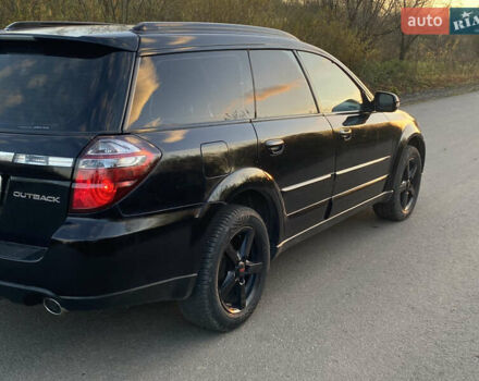 Черный Субару Аутбек, объемом двигателя 2 л и пробегом 237 тыс. км за 4500 $, фото 9 на Automoto.ua