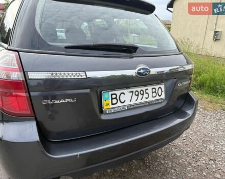 Чорний Субару Аутбек, об'ємом двигуна 2.46 л та пробігом 306 тис. км за 8000 $, фото 2 на Automoto.ua