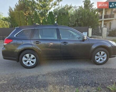 Черный Субару Аутбек, объемом двигателя 2.5 л и пробегом 208 тыс. км за 10500 $, фото 6 на Automoto.ua