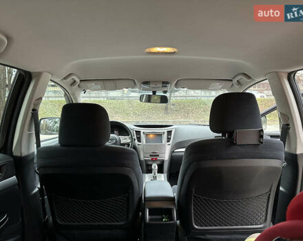 Чорний Субару Аутбек, об'ємом двигуна 2.46 л та пробігом 184 тис. км за 9900 $, фото 22 на Automoto.ua