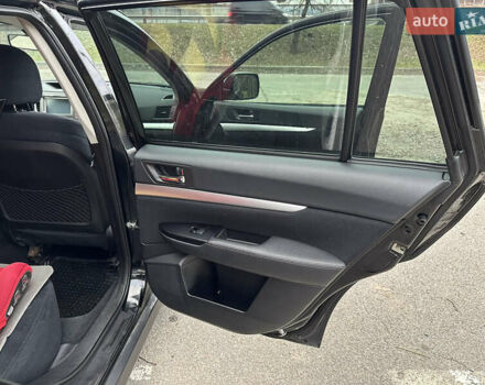 Чорний Субару Аутбек, об'ємом двигуна 2.46 л та пробігом 184 тис. км за 9900 $, фото 45 на Automoto.ua