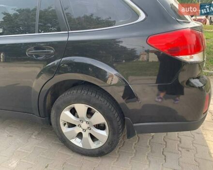 Черный Субару Аутбек, объемом двигателя 2.46 л и пробегом 284 тыс. км за 9000 $, фото 4 на Automoto.ua