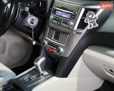 Чорний Субару Аутбек, об'ємом двигуна 2.46 л та пробігом 200 тис. км за 9800 $, фото 31 на Automoto.ua