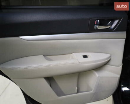 Чорний Субару Аутбек, об'ємом двигуна 2.46 л та пробігом 200 тис. км за 9800 $, фото 23 на Automoto.ua