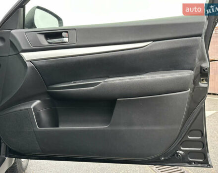 Черный Субару Аутбек, объемом двигателя 2.46 л и пробегом 284 тыс. км за 8990 $, фото 23 на Automoto.ua