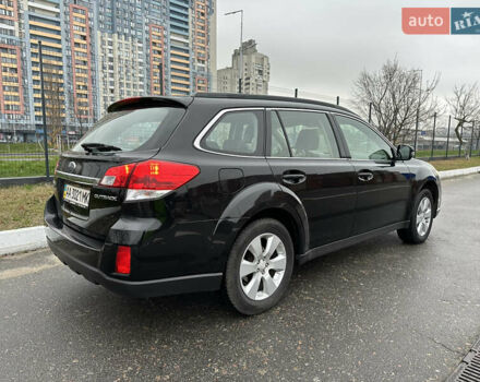 Черный Субару Аутбек, объемом двигателя 2.46 л и пробегом 284 тыс. км за 7950 $, фото 2 на Automoto.ua