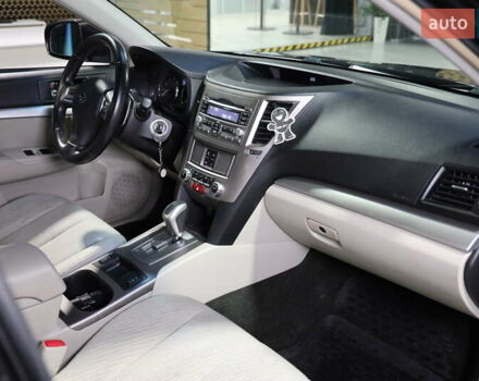 Чорний Субару Аутбек, об'ємом двигуна 2.46 л та пробігом 200 тис. км за 9800 $, фото 30 на Automoto.ua