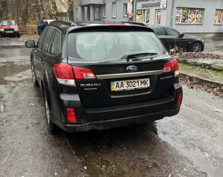Черный Субару Аутбек, объемом двигателя 2.46 л и пробегом 284 тыс. км за 9500 $, фото 1 на Automoto.ua