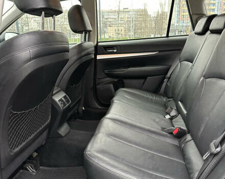 Черный Субару Аутбек, объемом двигателя 2.46 л и пробегом 284 тыс. км за 8990 $, фото 17 на Automoto.ua