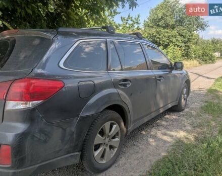 Черный Субару Аутбек, объемом двигателя 2 л и пробегом 311 тыс. км за 5500 $, фото 4 на Automoto.ua