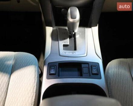 Чорний Субару Аутбек, об'ємом двигуна 2.46 л та пробігом 200 тис. км за 9800 $, фото 22 на Automoto.ua