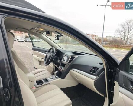 Черный Субару Аутбек, объемом двигателя 2.5 л и пробегом 238 тыс. км за 9800 $, фото 5 на Automoto.ua