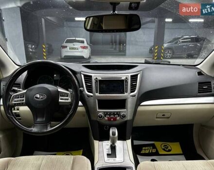 Черный Субару Аутбек, объемом двигателя 2.5 л и пробегом 238 тыс. км за 10300 $, фото 8 на Automoto.ua