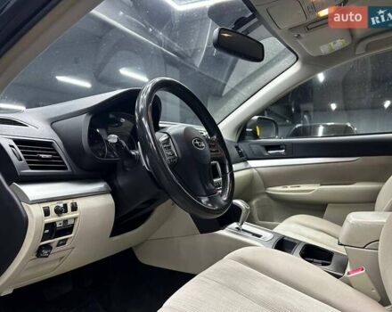 Черный Субару Аутбек, объемом двигателя 2.5 л и пробегом 238 тыс. км за 10300 $, фото 6 на Automoto.ua