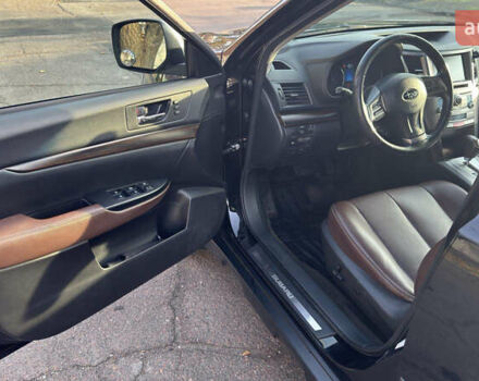 Чорний Субару Аутбек, об'ємом двигуна 2.46 л та пробігом 140 тис. км за 13500 $, фото 5 на Automoto.ua