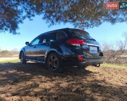 Черный Субару Аутбек, объемом двигателя 2 л и пробегом 151 тыс. км за 12000 $, фото 10 на Automoto.ua