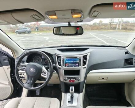 Черный Субару Аутбек, объемом двигателя 2.5 л и пробегом 238 тыс. км за 9800 $, фото 4 на Automoto.ua