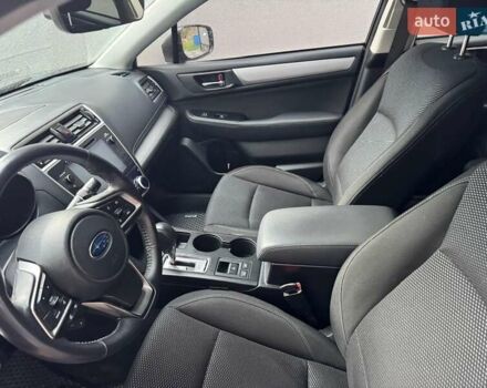 Черный Субару Аутбек, объемом двигателя 2.5 л и пробегом 97 тыс. км за 17200 $, фото 8 на Automoto.ua