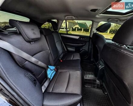 Черный Субару Аутбек, объемом двигателя 2 л и пробегом 130 тыс. км за 20000 $, фото 4 на Automoto.ua