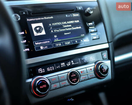 Черный Субару Аутбек, объемом двигателя 3.63 л и пробегом 200 тыс. км за 15700 $, фото 5 на Automoto.ua