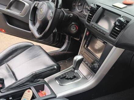 Чорний Субару Аутбек, об'ємом двигуна 3 л та пробігом 304 тис. км за 6500 $, фото 1 на Automoto.ua