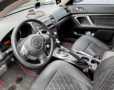 Черный Субару Аутбек, объемом двигателя 3 л и пробегом 300 тыс. км за 5700 $, фото 1 на Automoto.ua