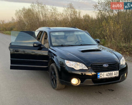 Черный Субару Аутбек, объемом двигателя 2 л и пробегом 237 тыс. км за 4500 $, фото 1 на Automoto.ua