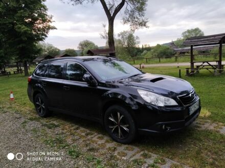 Субару Аутбек 2010 в Самборе на Automoto.ua Черный Субару Аутбек, объемом двигателя 2 л и пробегом 125 тыс. км за 10800 $, фото 1 на Automoto.ua