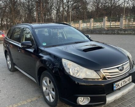Черный Субару Аутбек, объемом двигателя 2 л и пробегом 237 тыс. км за 8800 $, фото 1 на Automoto.ua
