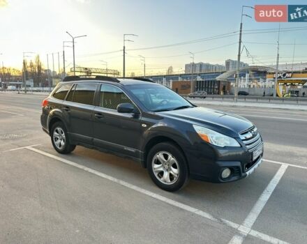 Черный Субару Аутбек, объемом двигателя 2.5 л и пробегом 210 тыс. км за 10000 $, фото 1 на Automoto.ua