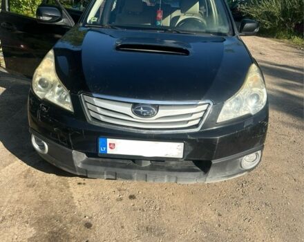 Черный Субару Аутбек, объемом двигателя 2 л и пробегом 390 тыс. км за 4300 $, фото 1 на Automoto.ua