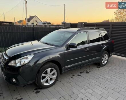 Чорний Субару Аутбек, об'ємом двигуна 2.46 л та пробігом 350 тис. км за 8900 $, фото 1 на Automoto.ua