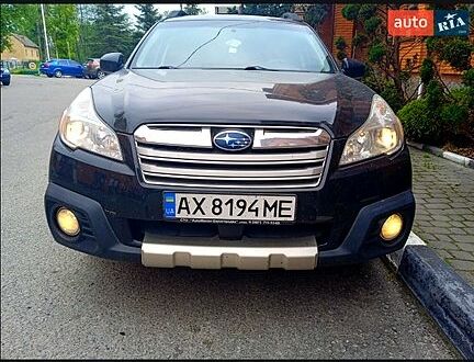 Черный Субару Аутбек, объемом двигателя 2.5 л и пробегом 185 тыс. км за 12000 $, фото 1 на Automoto.ua