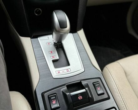 Коричневий Субару Аутбек, об'ємом двигуна 2 л та пробігом 289 тис. км за 6800 $, фото 4 на Automoto.ua