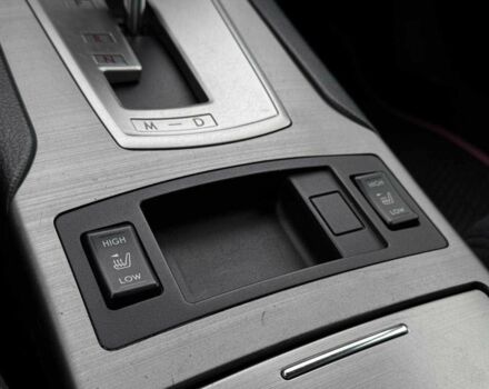 Красный Субару Аутбек, объемом двигателя 0 л и пробегом 195 тыс. км за 8490 $, фото 19 на Automoto.ua