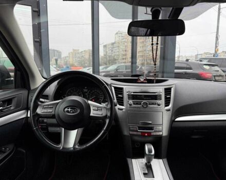 Красный Субару Аутбек, объемом двигателя 0 л и пробегом 195 тыс. км за 8490 $, фото 13 на Automoto.ua
