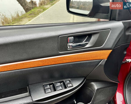 Красный Субару Аутбек, объемом двигателя 2.46 л и пробегом 254 тыс. км за 9900 $, фото 9 на Automoto.ua