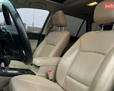 Красный Субару Аутбек, объемом двигателя 3.63 л и пробегом 185 тыс. км за 16999 $, фото 6 на Automoto.ua