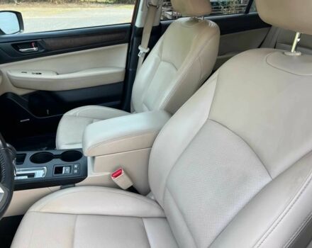 Красный Субару Аутбек, объемом двигателя 2.5 л и пробегом 77 тыс. км за 2000 $, фото 9 на Automoto.ua