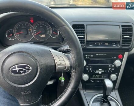 Субару Аутбек, объемом двигателя 2.5 л и пробегом 360 тыс. км за 6200 $, фото 3 на Automoto.ua