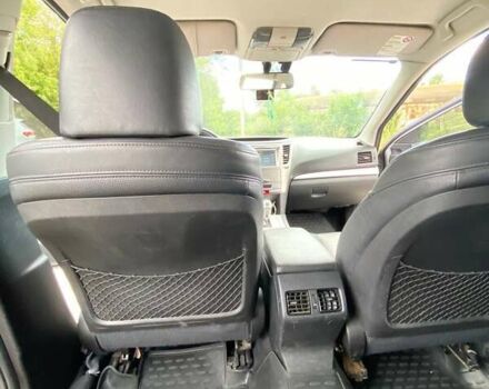 Субару Аутбек, объемом двигателя 2.46 л и пробегом 179 тыс. км за 8800 $, фото 19 на Automoto.ua