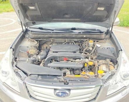 Субару Аутбек, объемом двигателя 2.46 л и пробегом 179 тыс. км за 8800 $, фото 23 на Automoto.ua